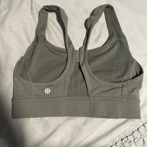 Lululemon bra - Picture 2 of 6
